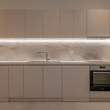 Earthy Haven-minimalist Luxury & Hot Tub