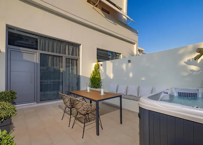 Earthy Haven-minimalist Luxury & Hot Tub *